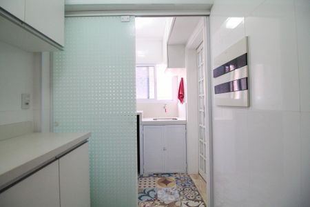Apartamento à venda com 128m², 3 quartos e 2 vagas Apartamento à venda com 128m², 3 quartos e 2 vagasÁrea de Serviço