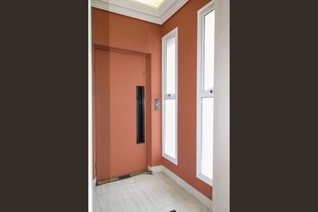 Apartamento à venda com 128m², 3 quartos e 2 vagas Apartamento à venda com 128m², 3 quartos e 2 vagasHall Privativo