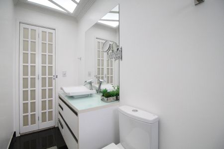 Apartamento à venda com 128m², 3 quartos e 2 vagas Apartamento à venda com 128m², 3 quartos e 2 vagasv