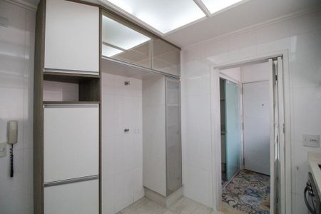 Apartamento à venda com 128m², 3 quartos e 2 vagas Apartamento à venda com 128m², 3 quartos e 2 vagasCozinha
