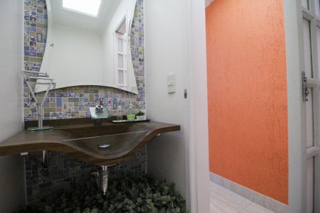 Apartamento à venda com 128m², 3 quartos e 2 vagas Apartamento à venda com 128m², 3 quartos e 2 vagasLavabo