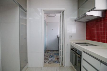 Apartamento à venda com 128m², 3 quartos e 2 vagas Apartamento à venda com 128m², 3 quartos e 2 vagasCozinha
