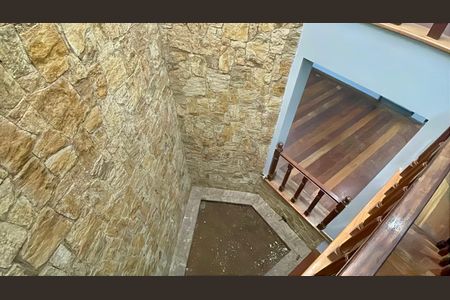 Casa para alugar com 300m², 4 quartos e 4 vagasÁrea interna