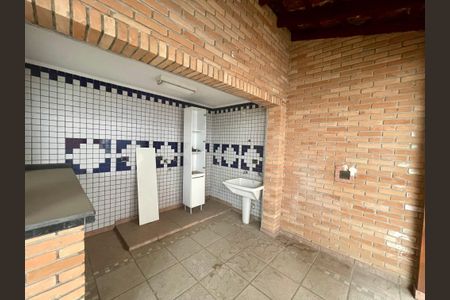 Casa para alugar com 300m², 4 quartos e 4 vagasÁrea de Serviço