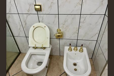 Casa para alugar com 300m², 4 quartos e 4 vagasBanheiro 1