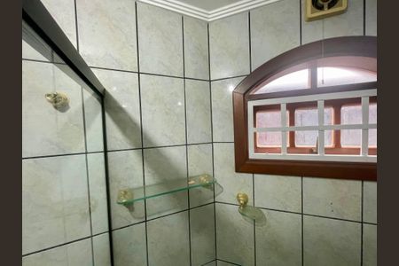 Casa para alugar com 300m², 4 quartos e 4 vagasBanheiro 2