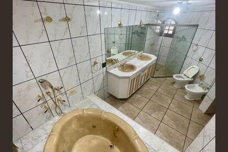 Casa para alugar com 300m², 4 quartos e 4 vagasBanheiro 1