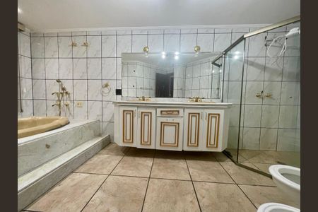 Casa para alugar com 300m², 4 quartos e 4 vagasBanheiro 1