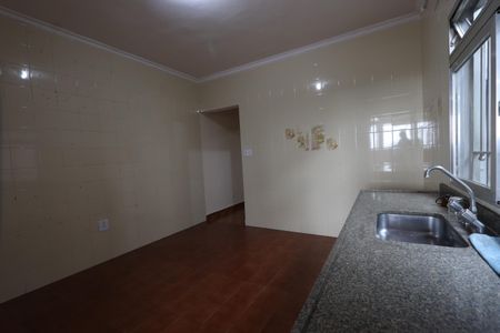 Casa para alugar com 140m², 3 quartos e 2 vagasCozinha