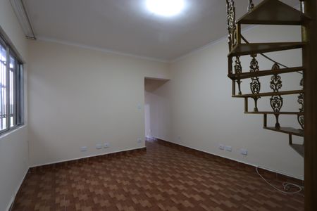 Casa para alugar com 140m², 3 quartos e 2 vagasSala