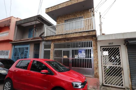 Casa para alugar com 140m², 3 quartos e 2 vagasFachada