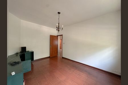 Casa para alugar com 800m², 4 quartos e 2 vagasSala de TV