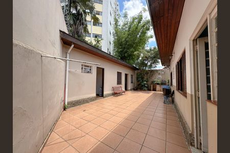 Casa para alugar com 800m², 4 quartos e 2 vagasQuintal
