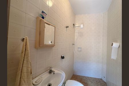 Casa para alugar com 800m², 4 quartos e 2 vagasBanheiro externo