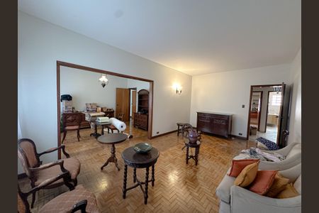 Casa para alugar com 800m², 4 quartos e 2 vagasSala de Estar