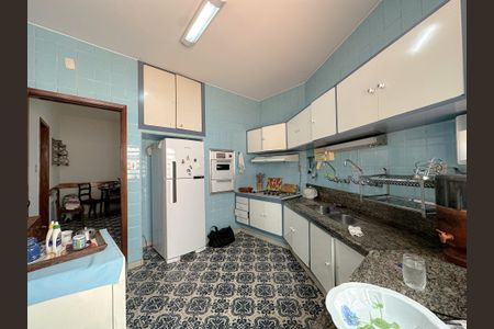 Casa para alugar com 800m², 4 quartos e 2 vagasCozinha