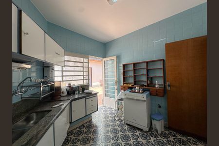 Casa para alugar com 800m², 4 quartos e 2 vagasCozinha