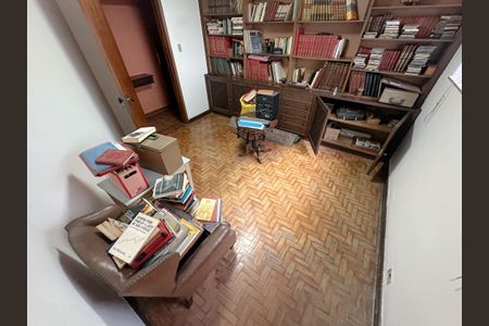 Casa para alugar com 800m², 4 quartos e 2 vagasEscritório