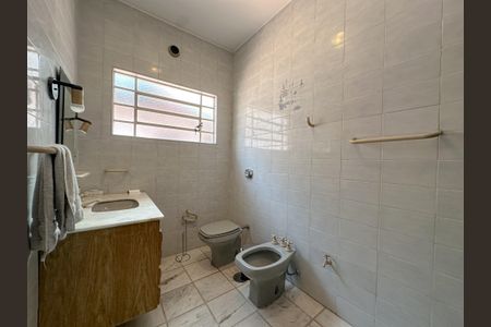 Casa para alugar com 800m², 4 quartos e 2 vagasBanheiro Social