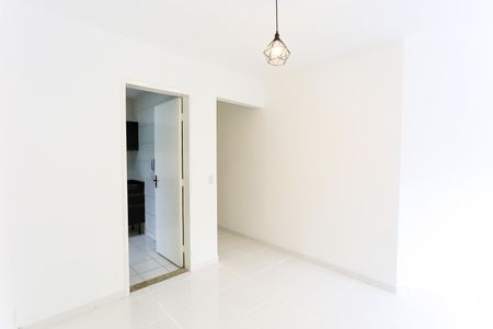 Sala  de apartamento para alugar com 2 quartos, 56m² em Chácara Agrindus, Taboão da Serra
