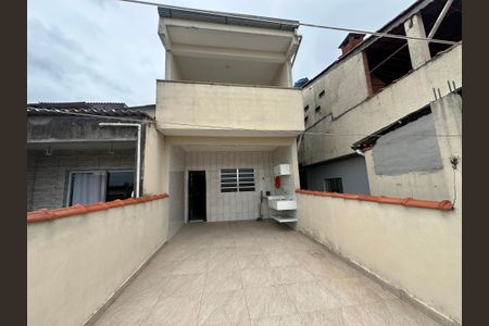Casa para alugar com 200m², 2 quartos e 1 vagaQuintal