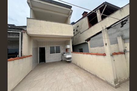 Casa para alugar com 200m², 2 quartos e 1 vagaQuintal