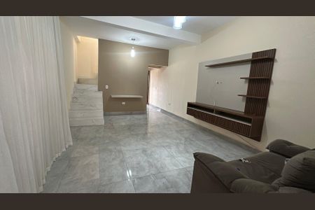 Casa para alugar com 200m², 2 quartos e 1 vagaSala