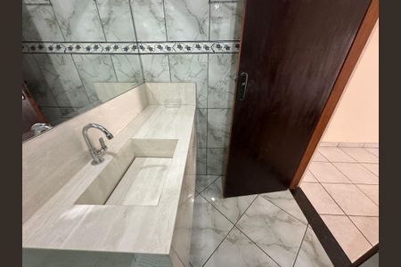 Casa para alugar com 200m², 2 quartos e 1 vagaBanheiro da Suíte