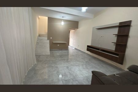 Casa para alugar com 200m², 2 quartos e 1 vagaSala