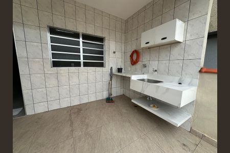 Casa para alugar com 200m², 2 quartos e 1 vagaQuintal