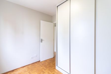 Apartamento à venda com 98m², 3 quartos e 2 vagasQuarto 3