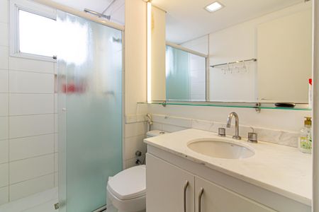 Apartamento à venda com 186m², 4 quartos e 3 vagasBanheiro da Suíte 1