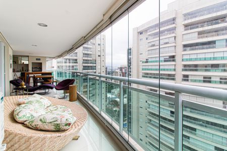 Varanda de apartamento à venda com 4 quartos, 186m² em Vila Romana, São Paulo