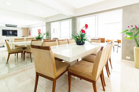 Apartamento à venda com 186m², 4 quartos e 3 vagasSala