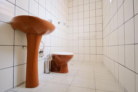 Casa de condomínio para alugar com 140m², 2 quartos e sem vagaBanheiro da Suíte