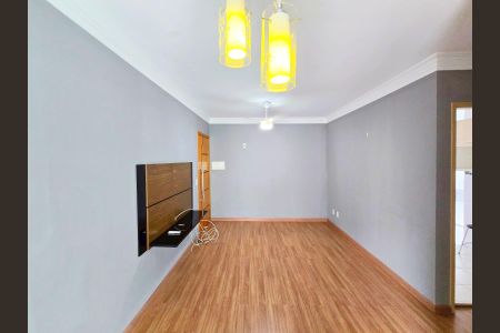 Sala  de apartamento para alugar com 2 quartos, 58m² em Jardim Flor da Montanha, Guarulhos