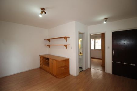 Sala de apartamento para alugar com 1 quarto, 41m² em Higienópolis, Porto Alegre