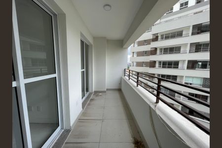 Apartamento à venda com 32m², 1 quarto e sem vaga Apartamento à venda com 32m², 1 quarto e sem vagaVaranda