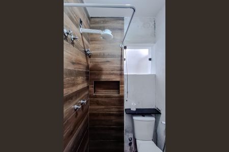 Casa para alugar com 90m², 2 quartos e 1 vaga Casa para alugar com 90m², 2 quartos e 1 vagaBanheiro da Suíte