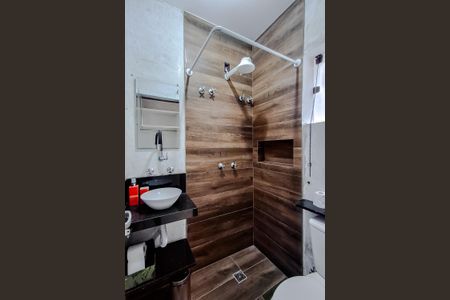 Casa para alugar com 90m², 2 quartos e 1 vaga Casa para alugar com 90m², 2 quartos e 1 vagaBanheiro da Suíte