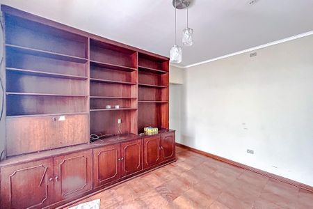 Casa à venda com 160m², 3 quartos e 2 vagasSala