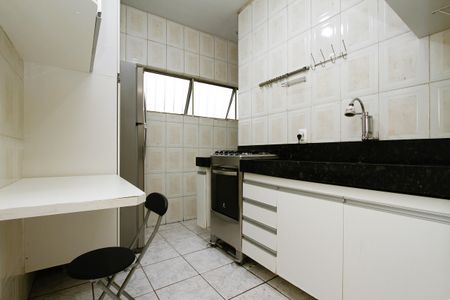 Apartamento para alugar com 60m², 3 quartos e 1 vagaÁrea de Serviço