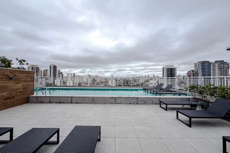 Apartamento à venda com 42m², 2 quartos e sem vagaÁrea comum - Piscina