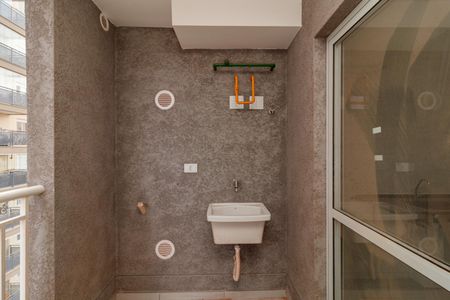 Apartamento para alugar com 42m², 2 quartos e 1 vaga Apartamento para alugar com 42m², 2 quartos e 1 vagaÁrea de Serviço e Varanda