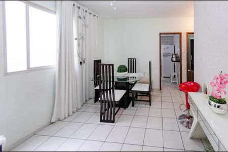 Sala de apartamento à venda com 2 quartos, 53m² em João Pinheiro, Belo Horizonte