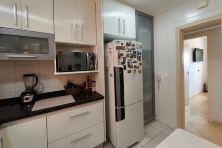 Apartamento à venda com 92m², 3 quartos e 2 vagasCozinha