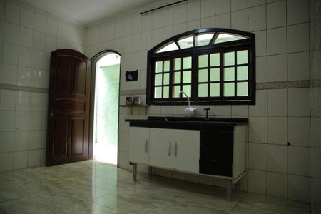 Casa à venda com 150m², 2 quartos e 2 vagasCozinha 