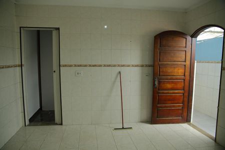 Casa à venda com 150m², 2 quartos e 2 vagasSala - Edícula 