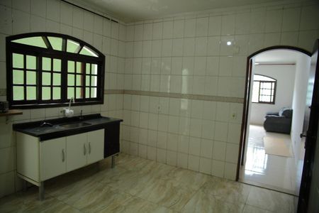 Casa à venda com 150m², 2 quartos e 2 vagasCozinha 