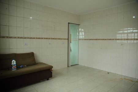 Casa à venda com 150m², 2 quartos e 2 vagasSala - Edícula 